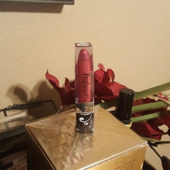Profusion Lip Gloss Moisture And Shine - Picture 1 of 1